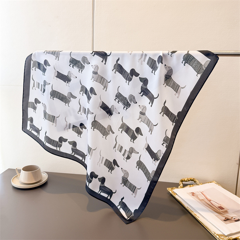 Dog Bandana Scarf - Quadratischer Schal aus Baumwolle mit Hundemotiv